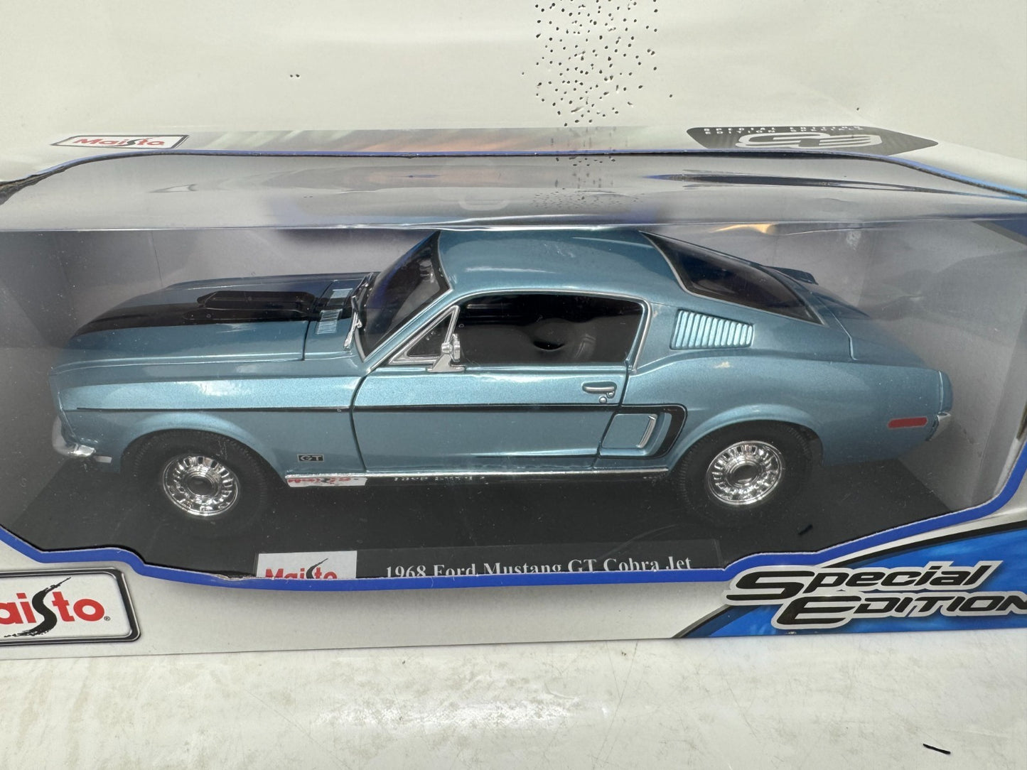 Maisto 1968 Ford Mustang GT Cobra Jet 1:18 Diecast Special Edition