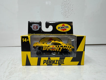 M2 Machines Pennzoil 1971 Dodge Challenger Funny Car 1:64 Diecast