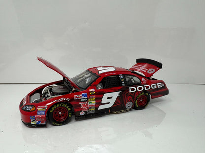 Action NASCAR Kasey Kahne #9 Dodge Dealers 2004 Dodge Intrepid 1:24 Diecast