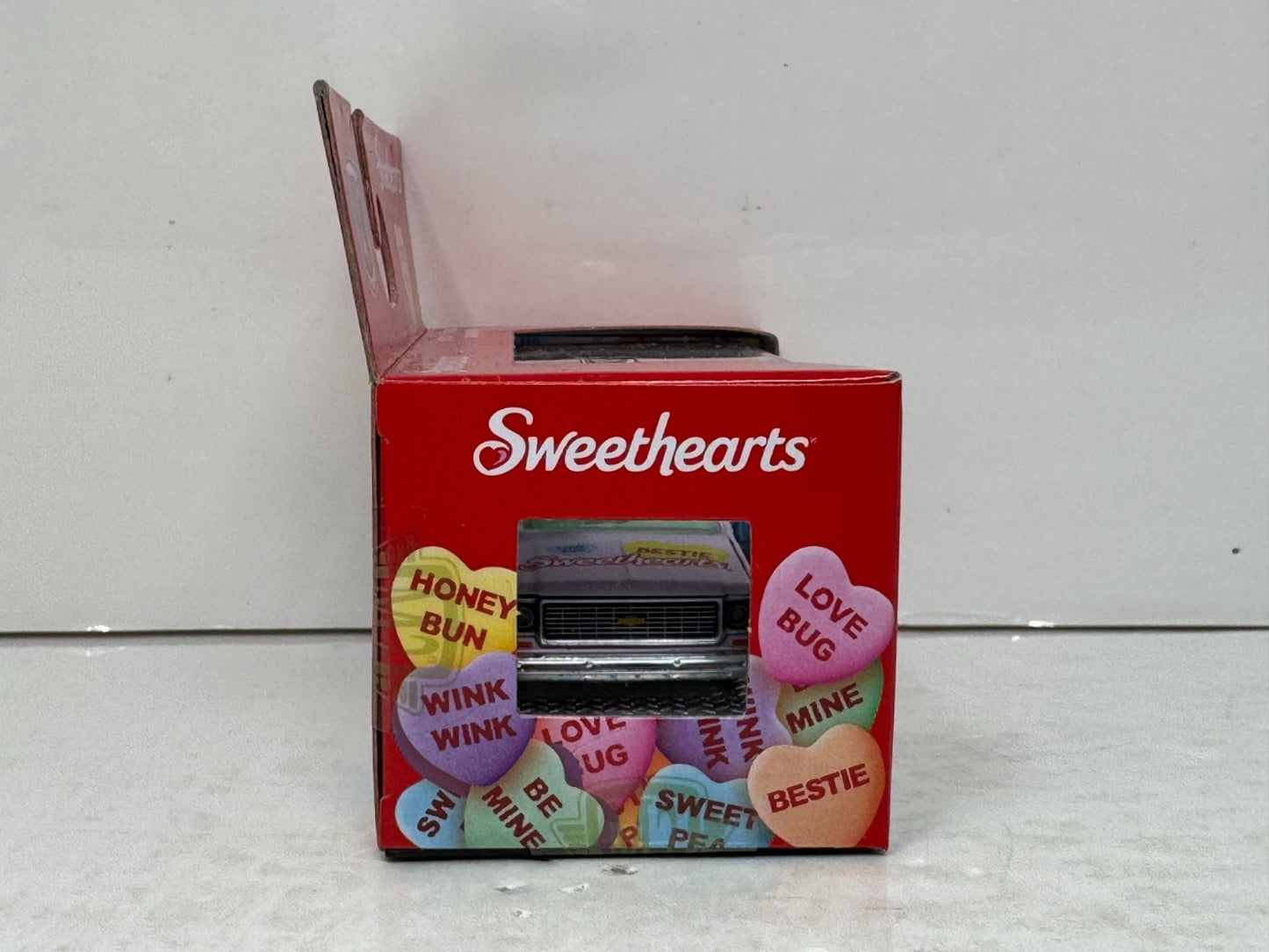 M2 Machines Sweethearts 1973 Chevrolet Cheyenne Super 10 1:64 Diecast