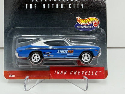 Hot Wheels 1999 13th Collectors Convention 1969 Chevelle 1:64 Diecast 1 of 5000