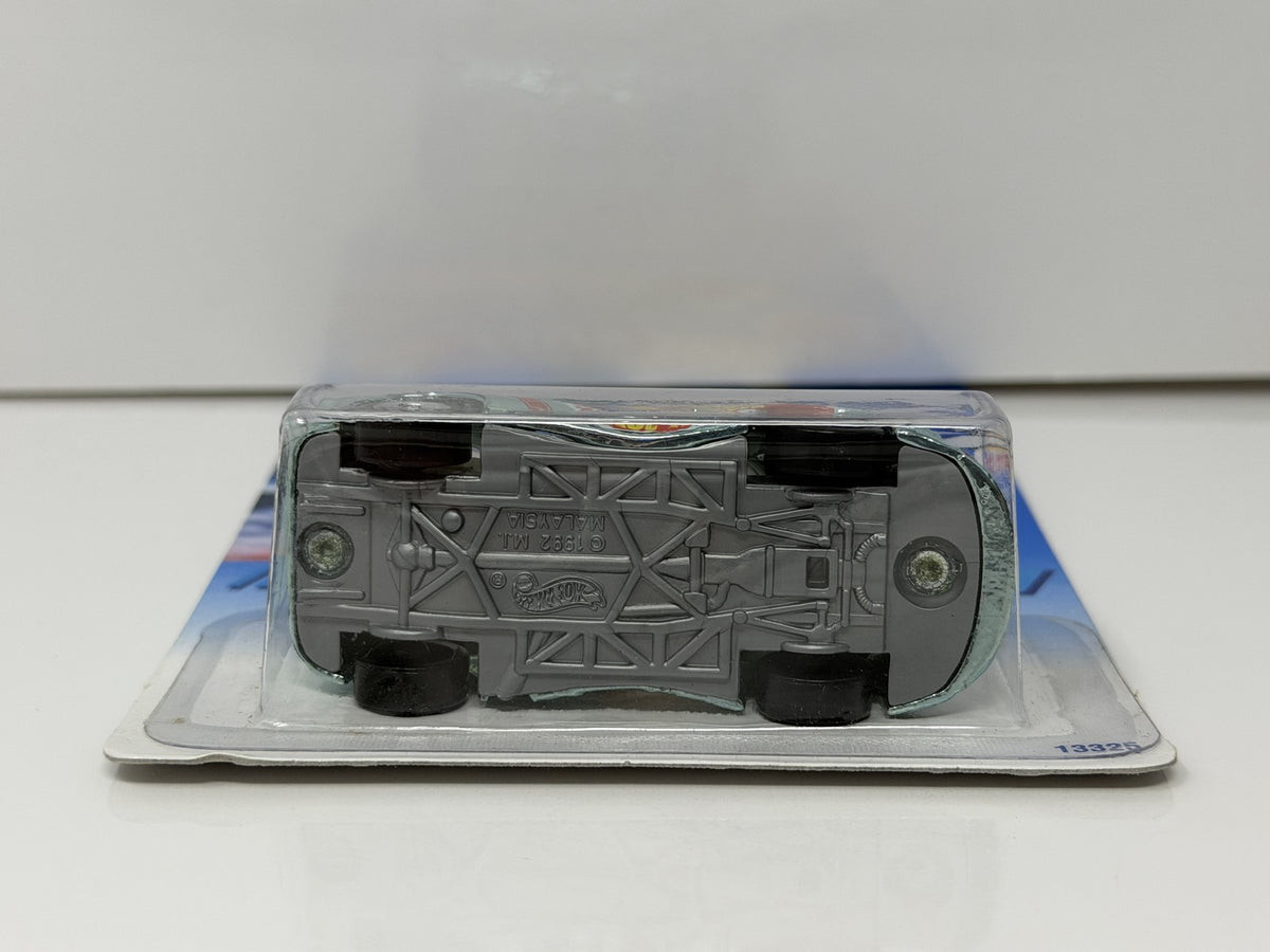 Hot Wheels Racing Metals Chevrolet Camaro Racer 1:64 Diecast
