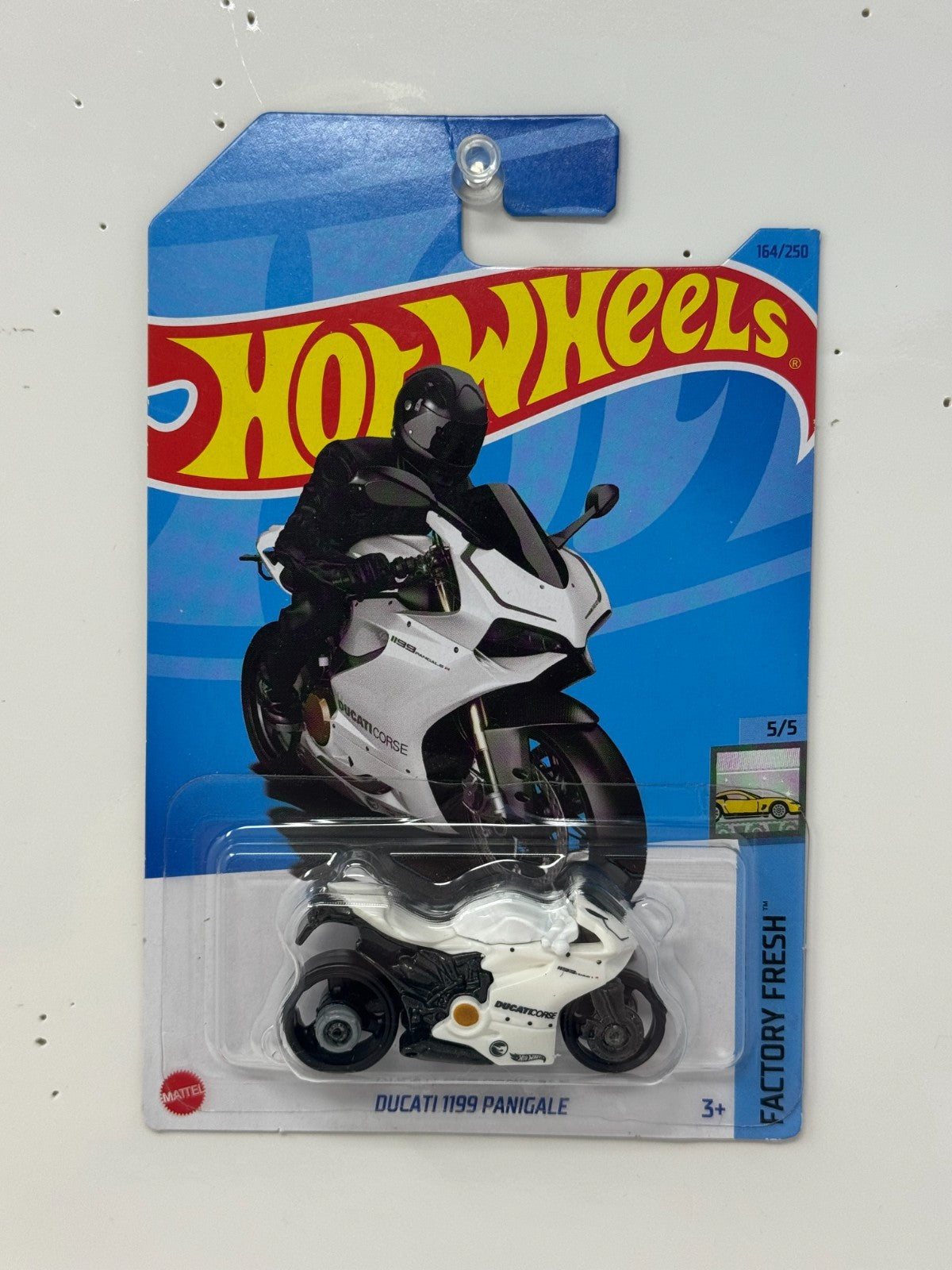 Hot Wheels Treasure Hunt Ducati 1199 Panigale 1:64 Diecast