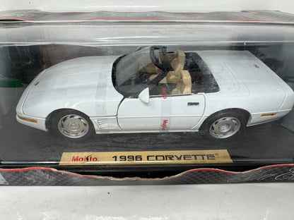 Maisto 1996 Chevrolet Corvette Convertible Silver Series 1:18 Diecast