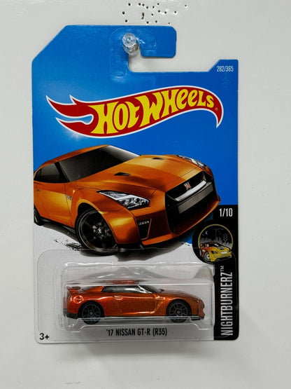 Hot Wheels Nightburnerz 2017 Nissan GT-R (R35) JDM 1:64 Diecast