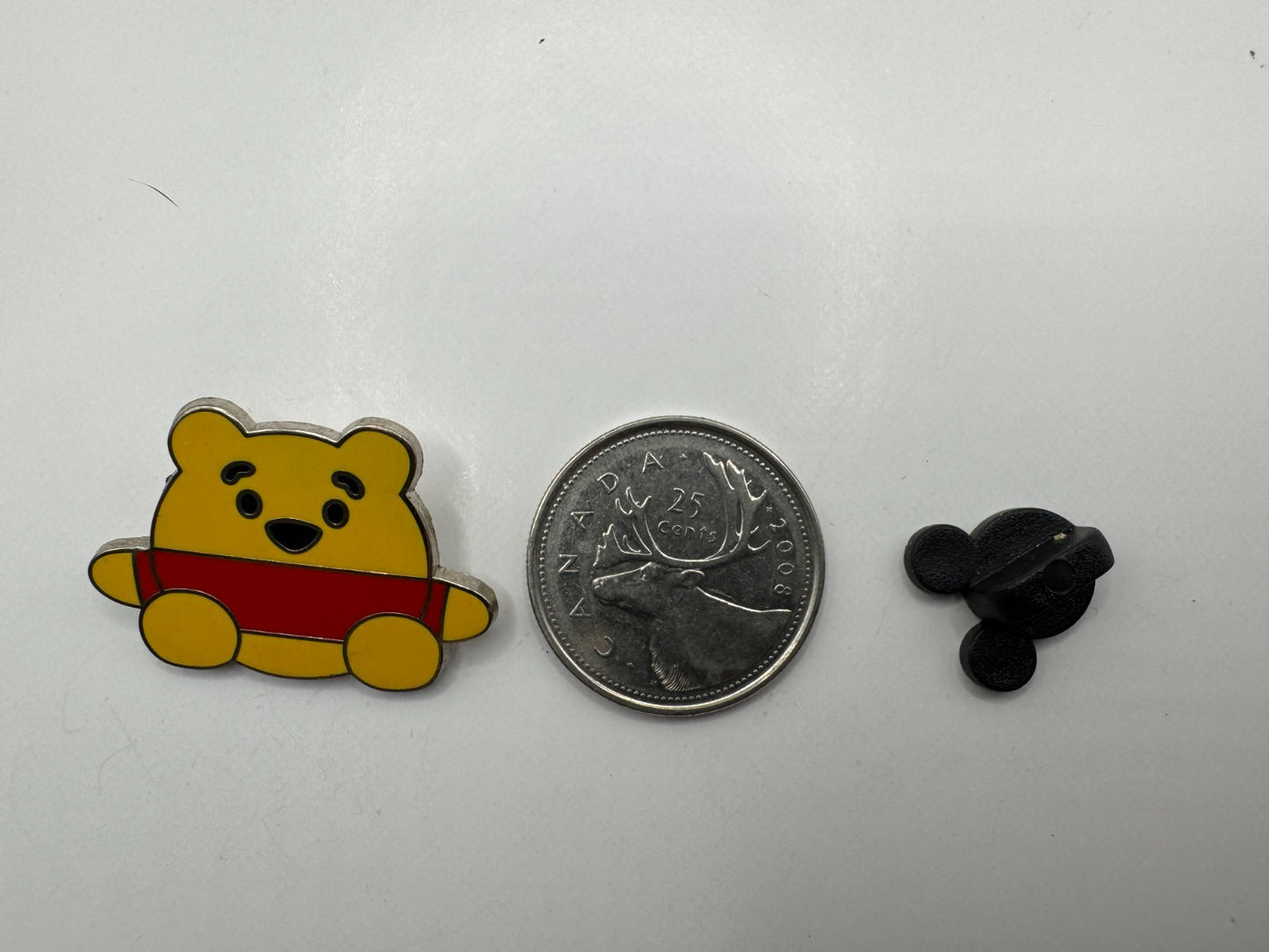 Disney Round Characters Winnie the Pooh Trading Pin DC1S18