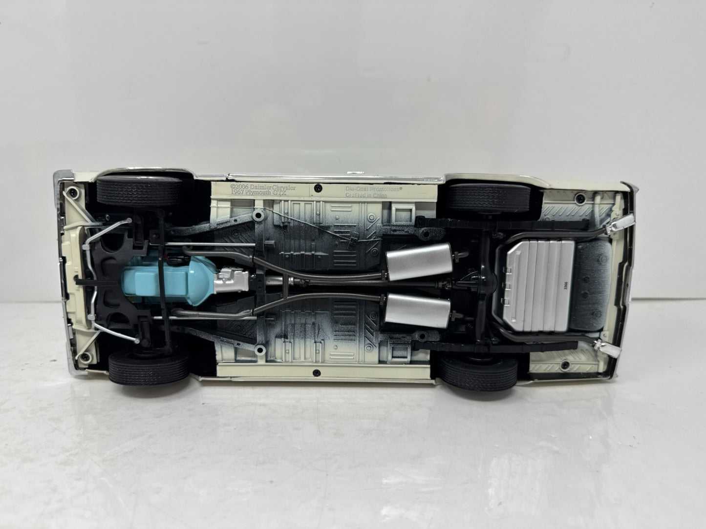 Highway 61 1967 Plymouth GTX 1:18 Diecast