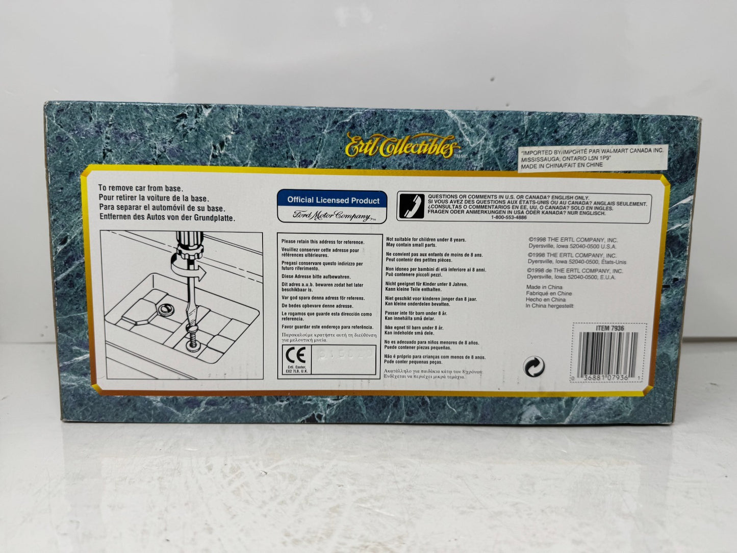 Ertl American Muscle 1940 Ford Deluxe Coupe 1:18 Diecast