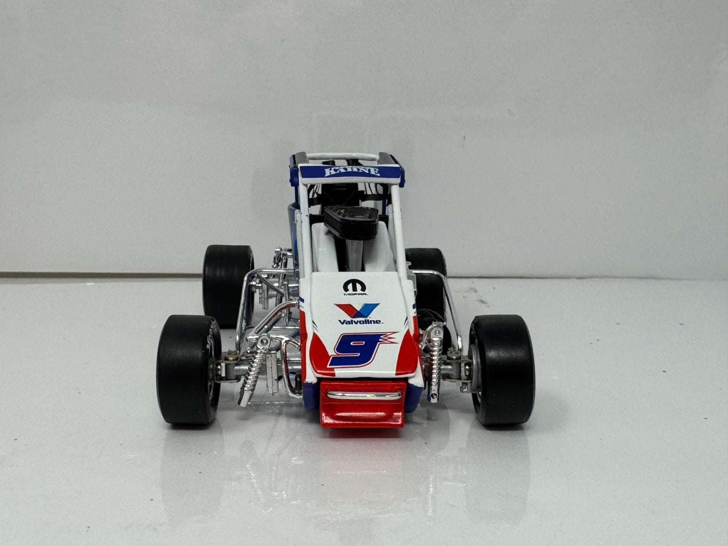Action NASCAR Kasey Kahne #9 Valvoline Chili Bowl Midget Xtreme 1:24 Diecast