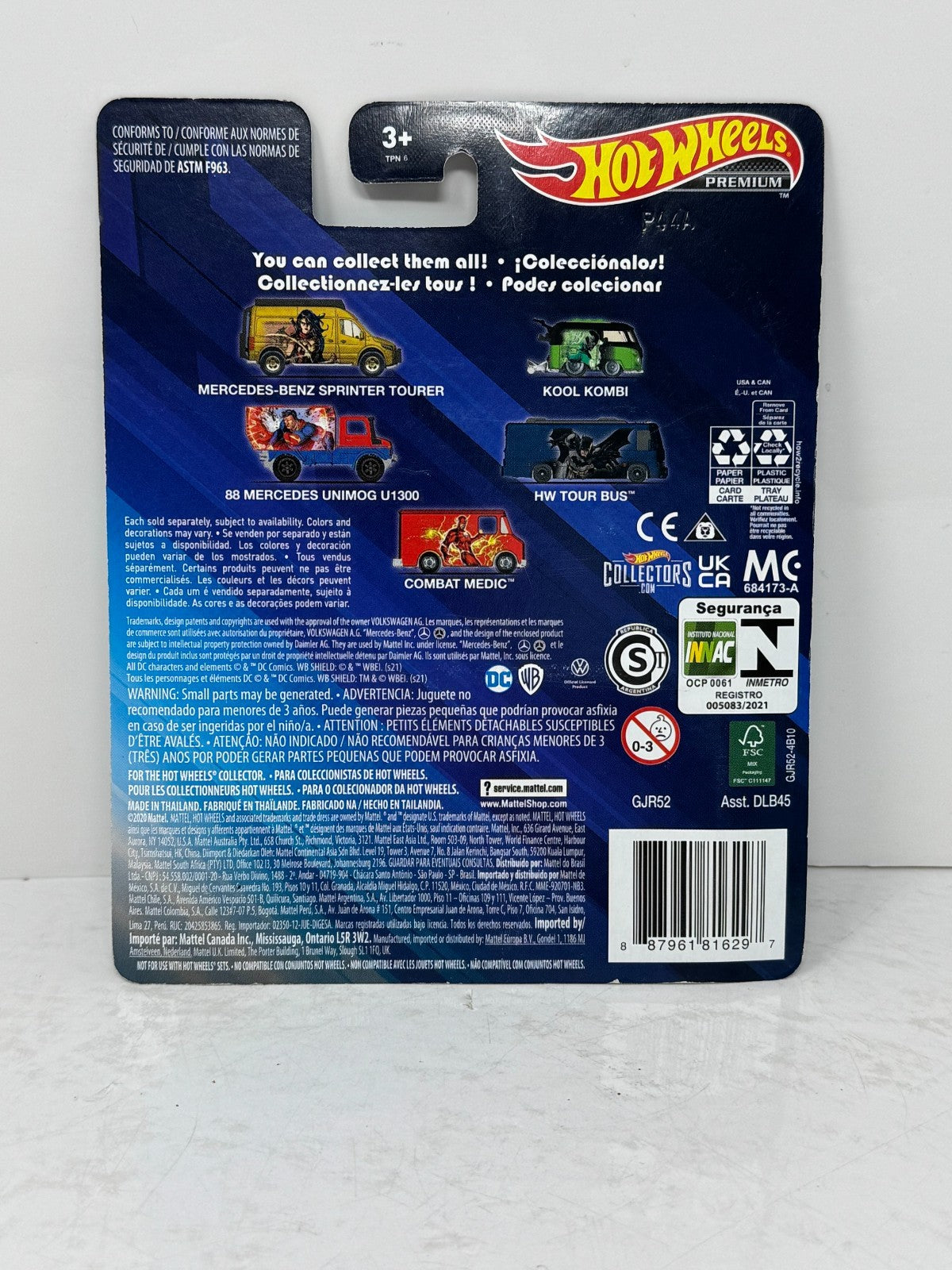 Hot Wheels Premium DC Batman HW Tour Bus 1:64 Diecast