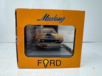 M2 Machines 1970 Ford Mustang Mach 1 428 1:24 Diecast