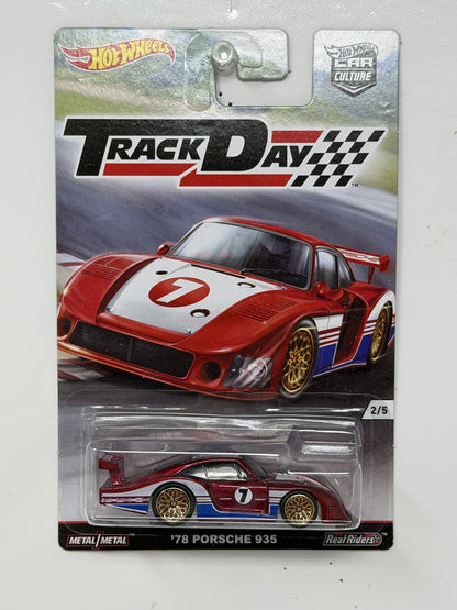 Hot Wheels Track Day 1978 Porsche 935 1:64 Diecast Real Riders