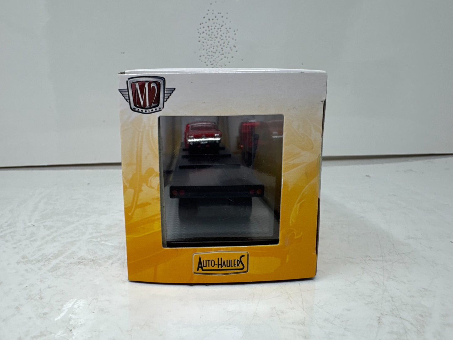 M2 Machines Auto Haulers Ford C-600 w/ 1966 Mustang Fastback Set 1:64 Diecast
