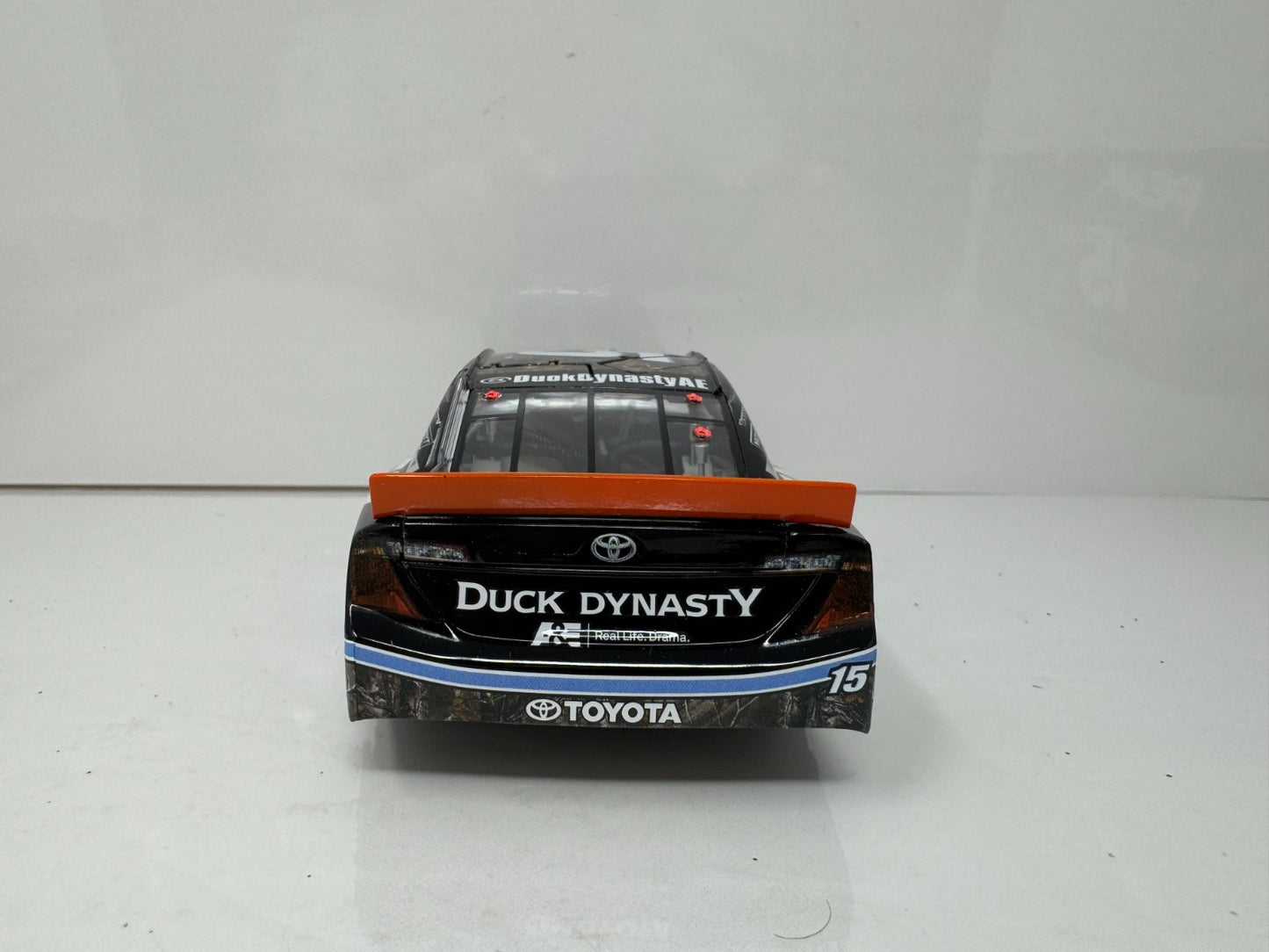 Action NASCAR Clint Bowyer #15 Peak Duck Dynasty 2013 Toyota Camry 1:24 Diecast