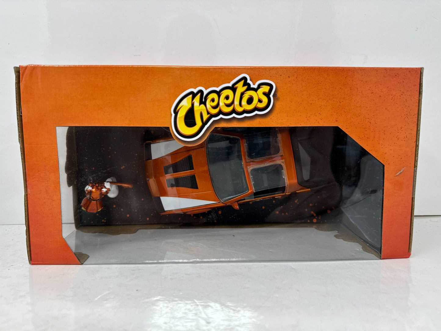 Jada Cheetos 1985 Chevy Camaro Z28 IROC 1:24 Diecast with Chester Cheetah Figure