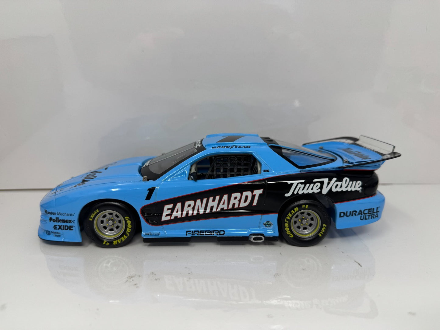 Action NASCAR Dale Earnhardt #1 True Value 2000 IROC Firebird 1:24 Diecast