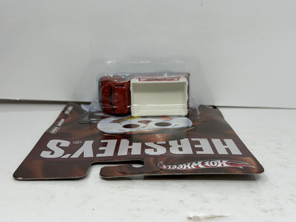 Hot Wheels Hershey's Mounds 1951 GMC C.O.E. 1:64 Diecast Real Riders