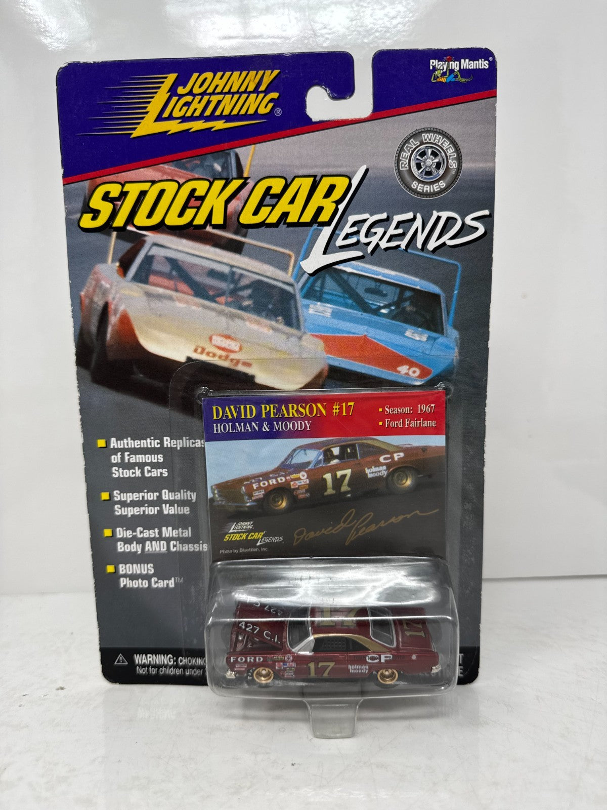 Johnny Lightning Stock Car Legends 1967 Ford Fairlane David Pearson 1:64 Diecast