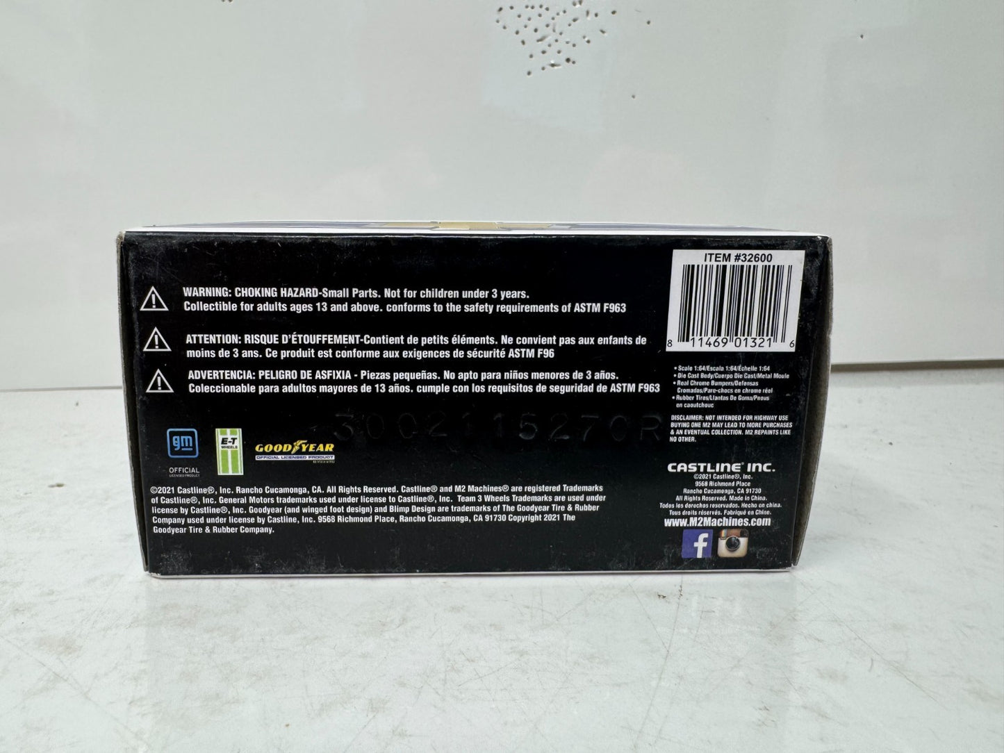 M2 Machines Frostbite 1972 Chevrolet Camaro Z/28 1:64 Diecast