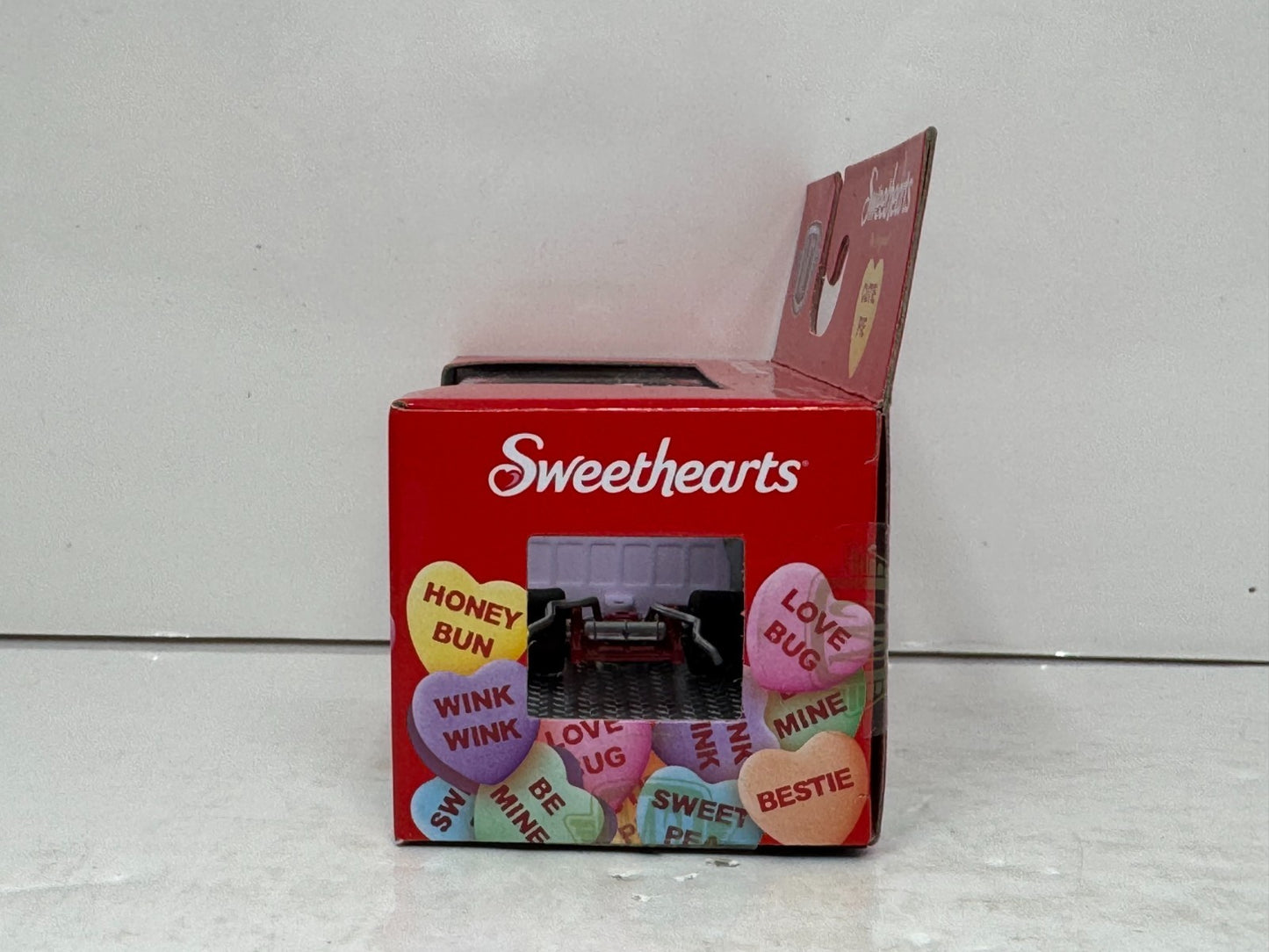 M2 Machines Sweethearts 1973 Chevrolet Cheyenne Super 10 1:64 Diecast