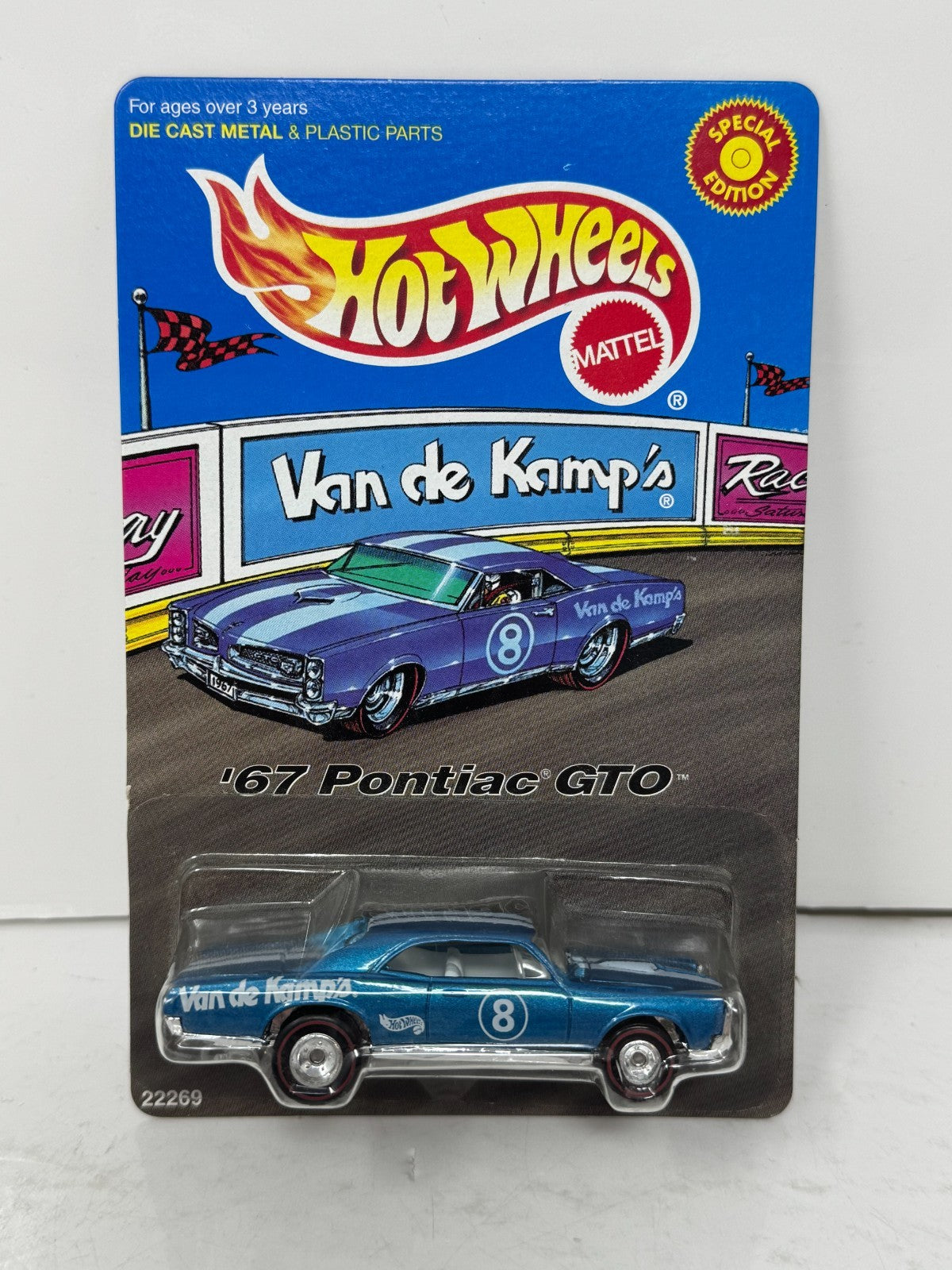 Hot Wheels Van de Kamp’s 1967 Pontiac GTO 1:64 Diecast Real Riders