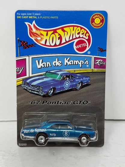 Hot Wheels Van de Kamp’s 1967 Pontiac GTO 1:64 Diecast Real Riders
