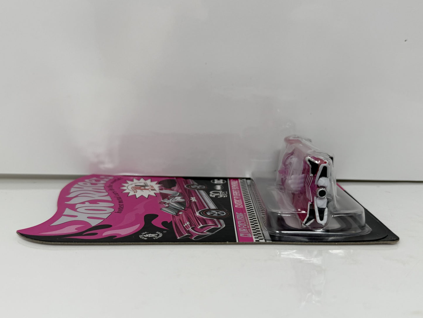 Hot Wheels RLC Red Line Club 2018 Club Classic TV Series Batmobile 1:64 Diecast