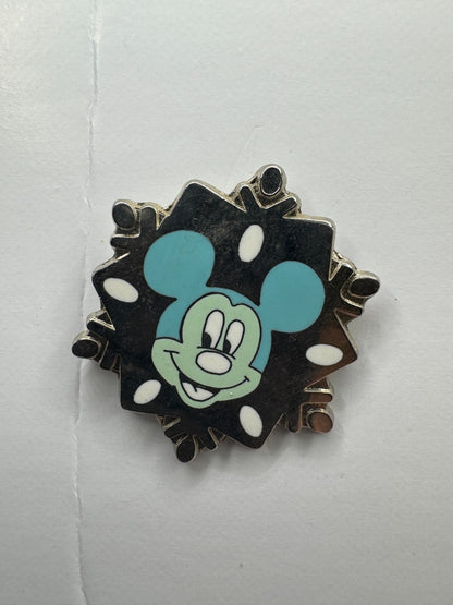 Disney Mickey Mouse Hotel Snowflake Collection Hidden Mickey Trading Pin DC2S1