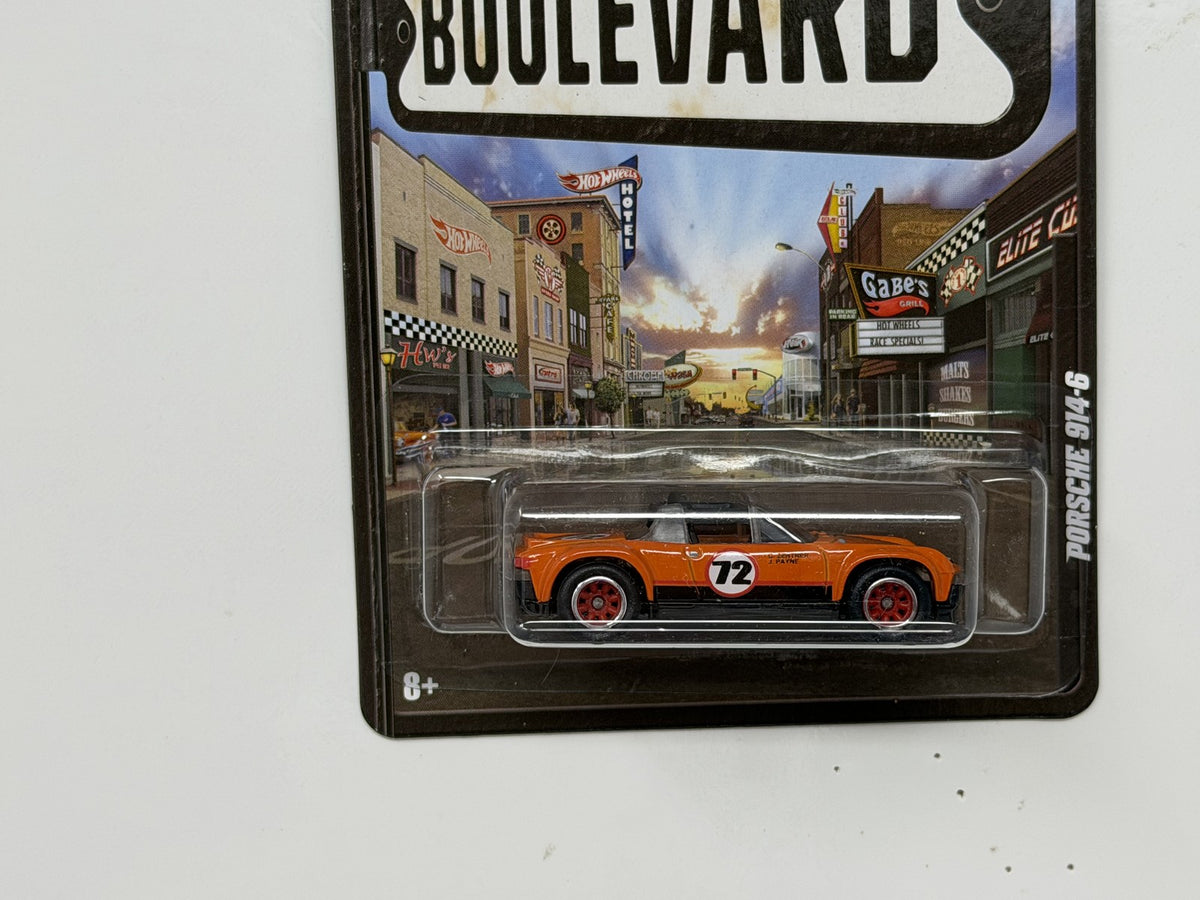 Hot Wheels Boulevard Porsche 914-6 1:64 Diecast Real Riders