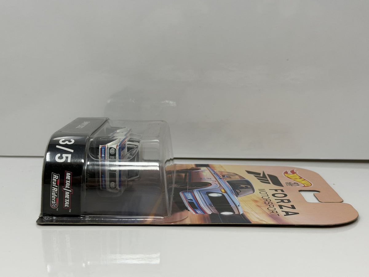 Hot Wheels Retro Entertainment Forza BMW 2002 1:64 Diecast White