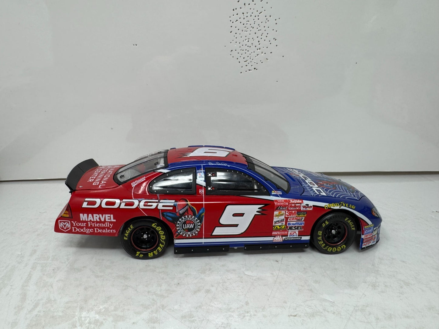 Action Nascar #9 Bill Elliott Spider-Man 2001 Dodge Intrepid R/T 1:24 Diecast