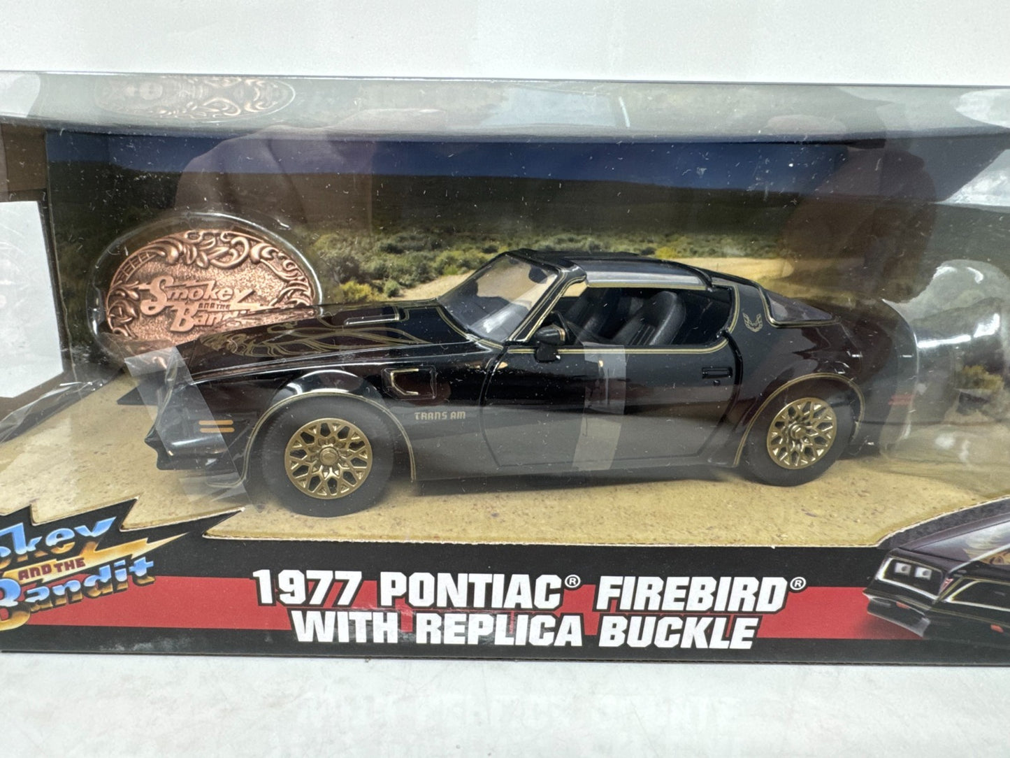 Jada Smokey and the Bandit 1977 Pontiac Firebird w/ Replica Buckle 1:24 Diecast