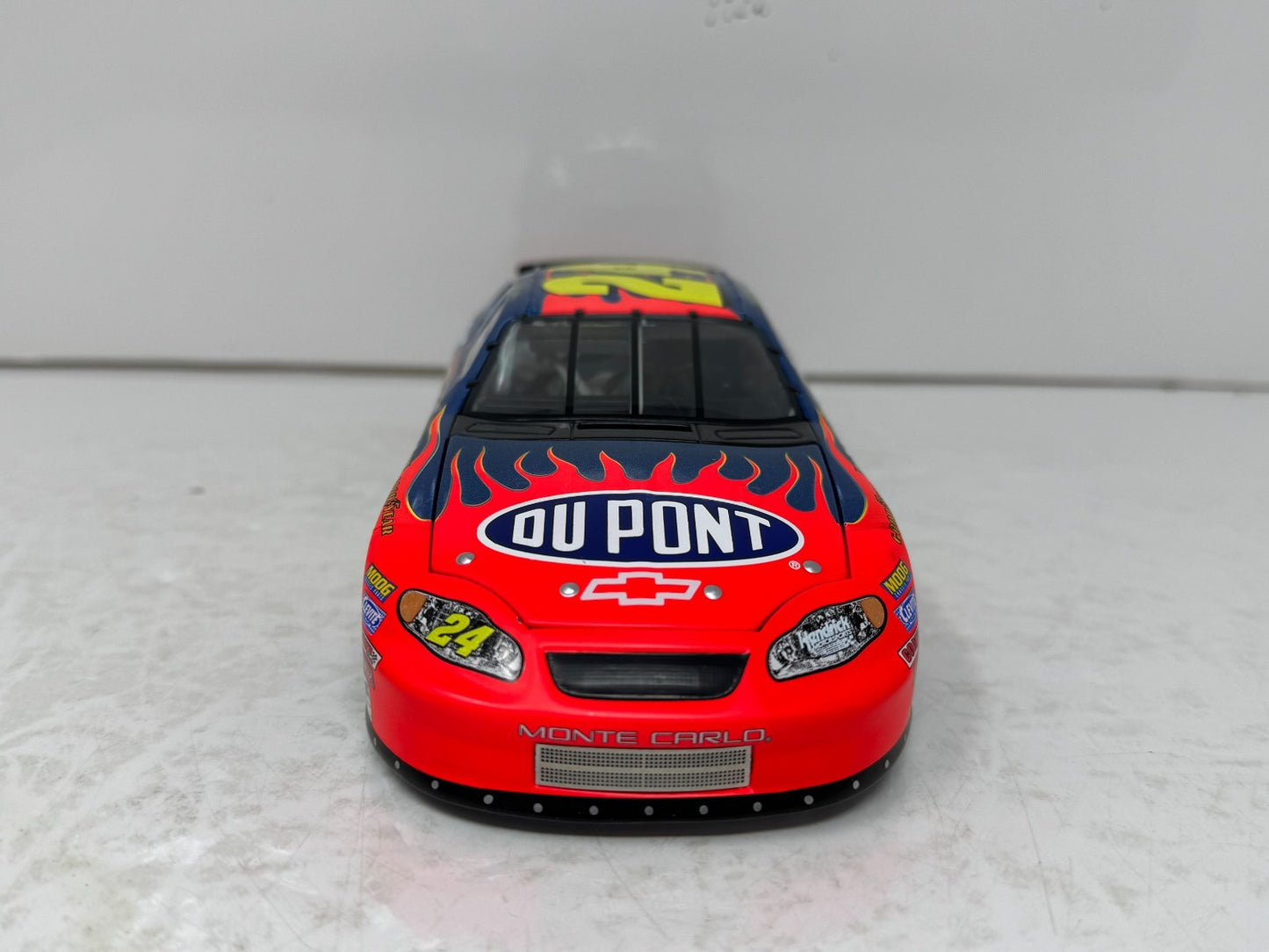 Action Nascar #24 Jeff Gordon DuPont NEXTEL Inaugural Season 2004 1:24 Diecast