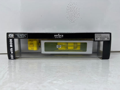 M2 Auto-Haulers Ford C-950 & 1966 Ford Mustang Mooneyes CHASE 1:64 Diecast