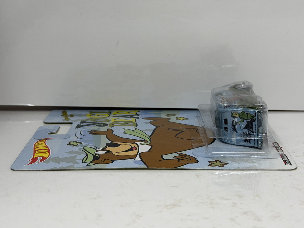 Hot Wheels Yogi Bear Deco Delivery 1:64 Real Riders