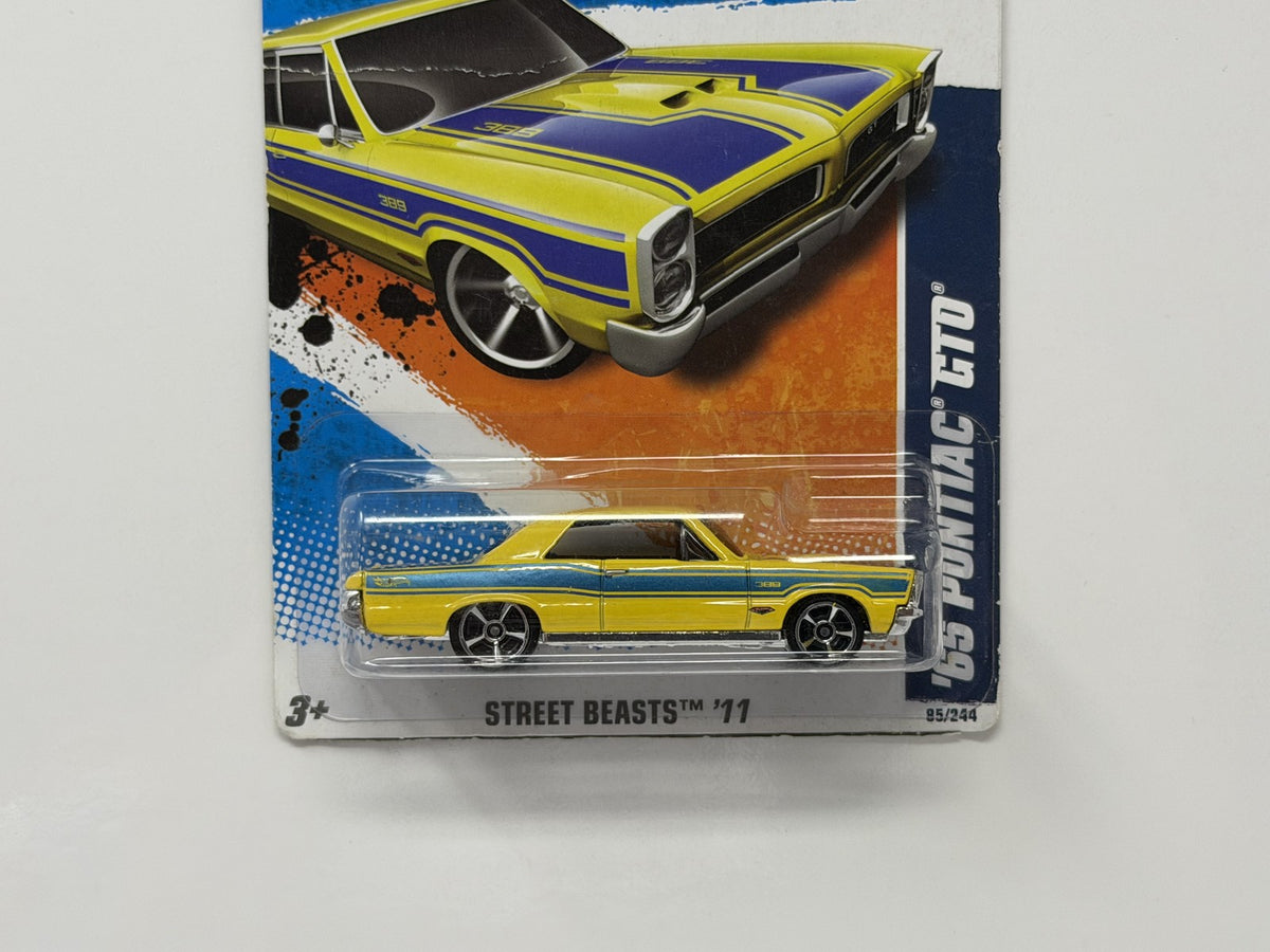 Hot Wheels Street Beasts 1965 Pontiac GTO 1:64 Diecast Yellow