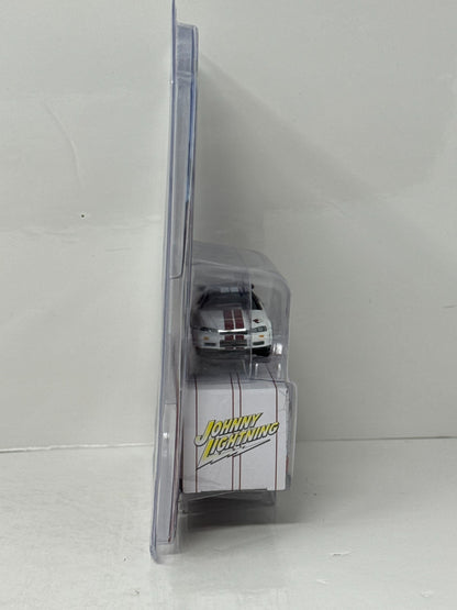 Johnny Lightning Dilsre Xclusive 1999 Nissan Skyline GT-R (BNR34) 1:64 Diecast