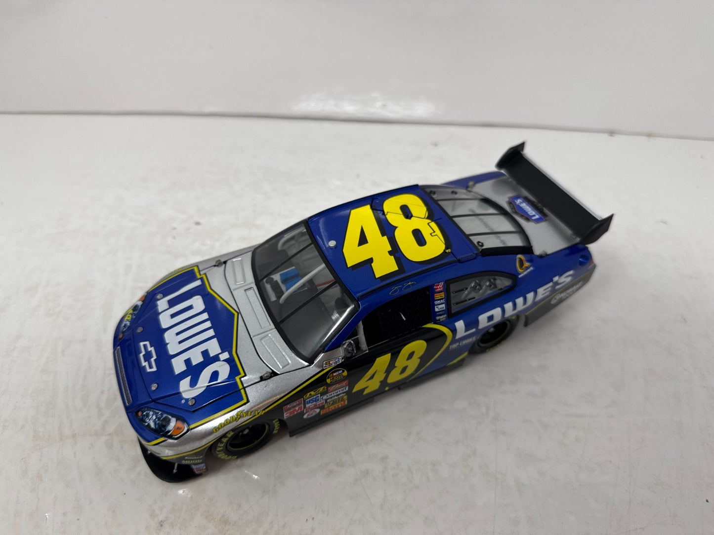 Motorsports Authentics #48 Jimmie Johnson Lowe's 2007 Impala SS COT 1:24 Diecast