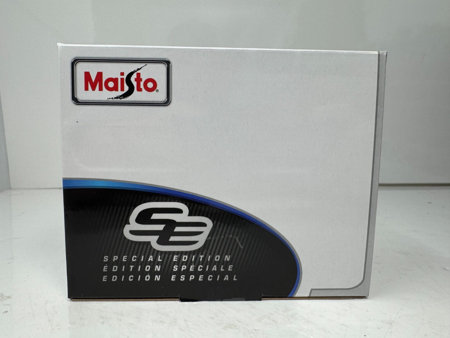 Maisto 1970 Chevrolet Nova SS Coupe Special Edition 1:18 Diecast