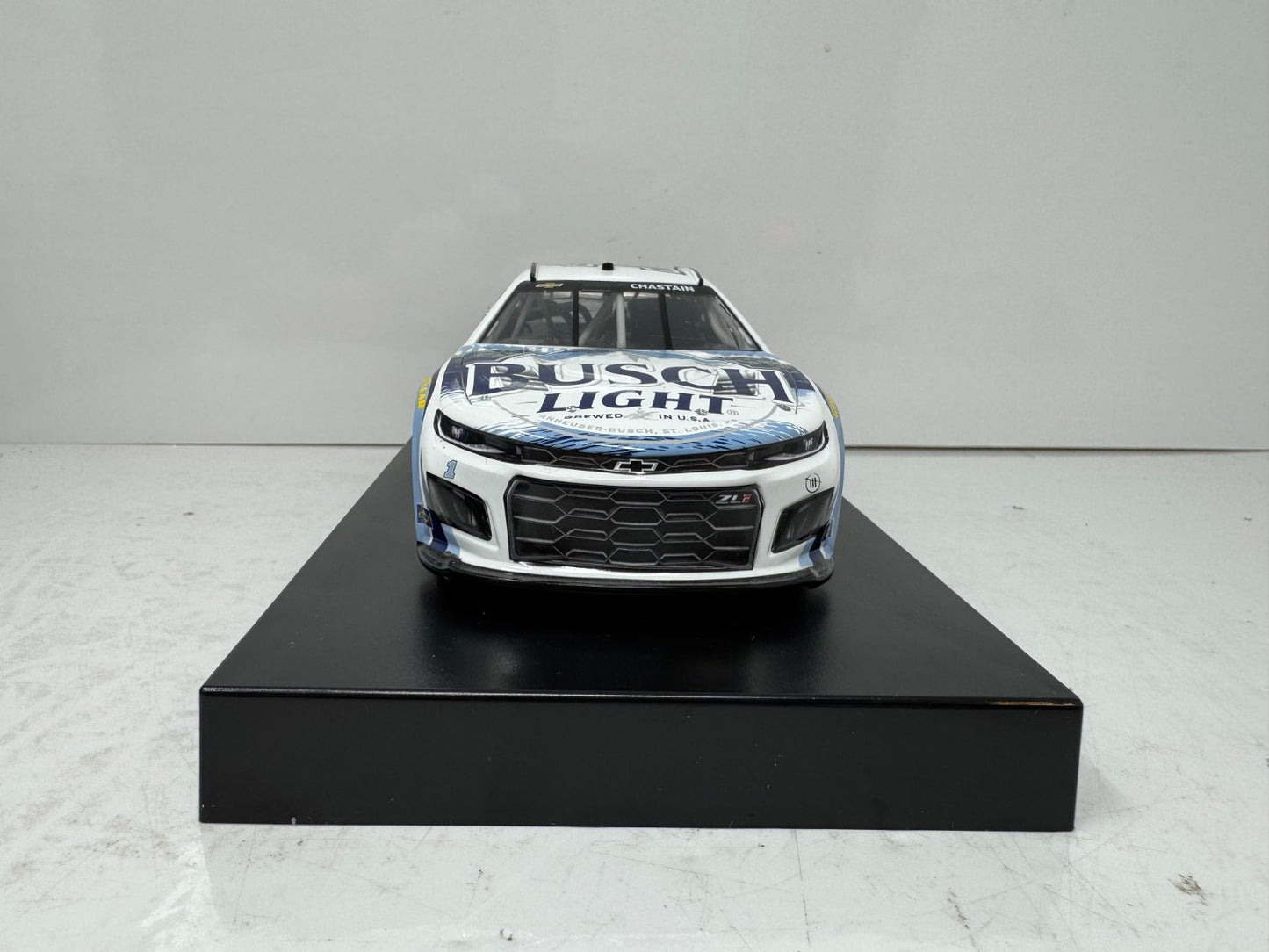 Lionel Racing Nascar #1 Ross Chastain Busch Light Fishing Chevy Camaro ZL1 1:24 Diecast