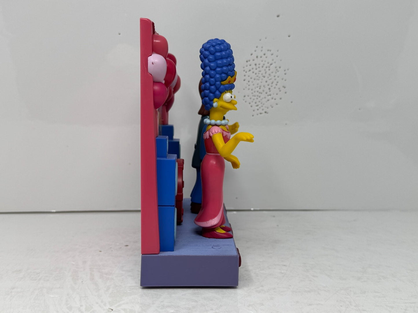 Simpsons World of Springfield High School Prom Set Playmates Diorama