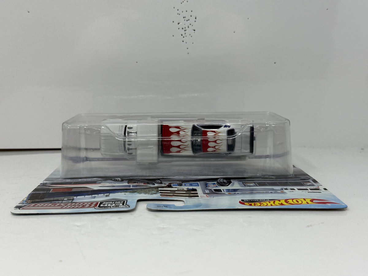 Hot Wheels Premium Team Transport #46 1972 Plymouth Cuda Retro Rig 1:64 Diecast