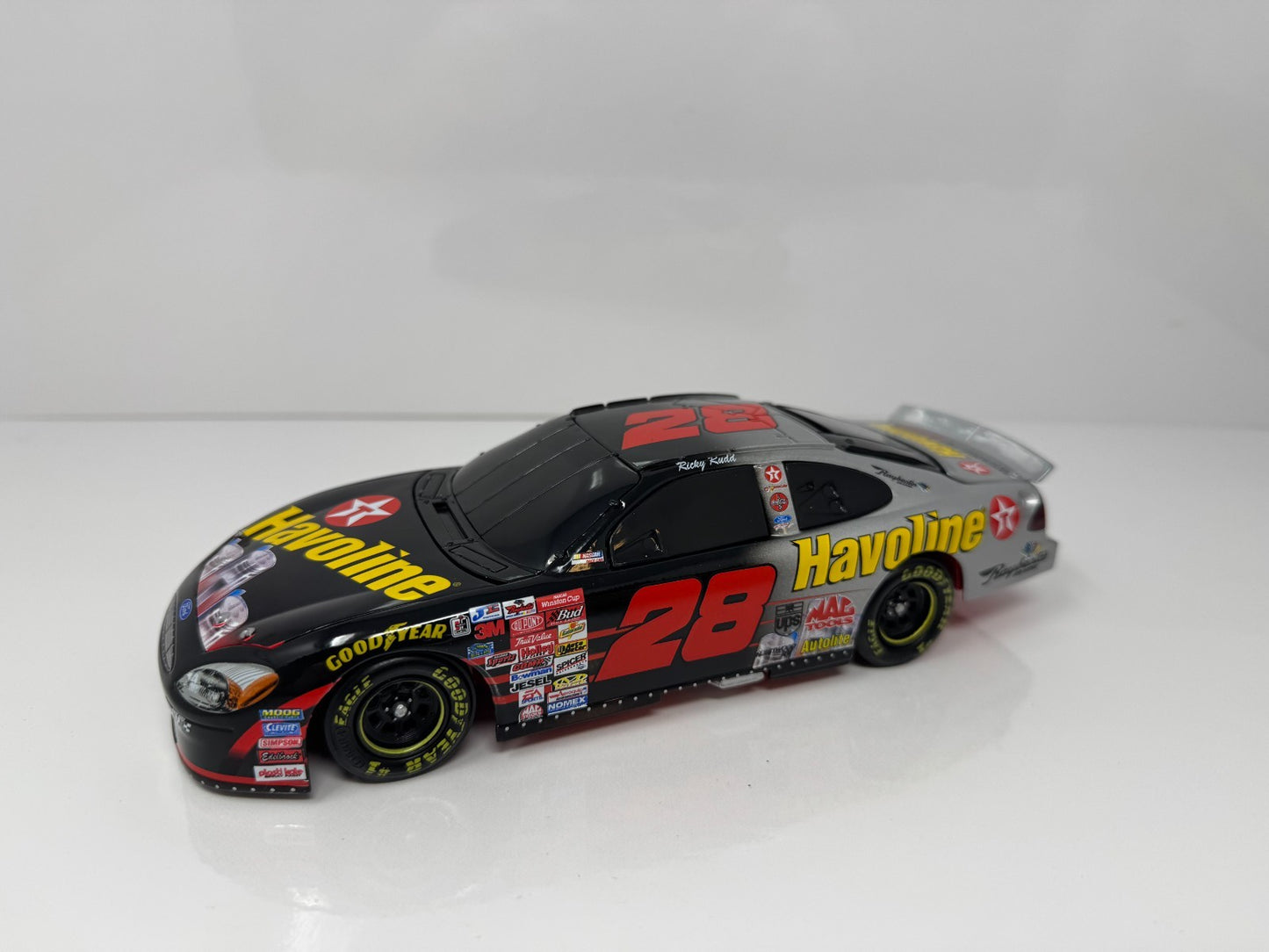 Action NASCAR Ricky Rudd #28 Havoline Bud Shootout 2001 Taurus BANK 1:24 Diecast