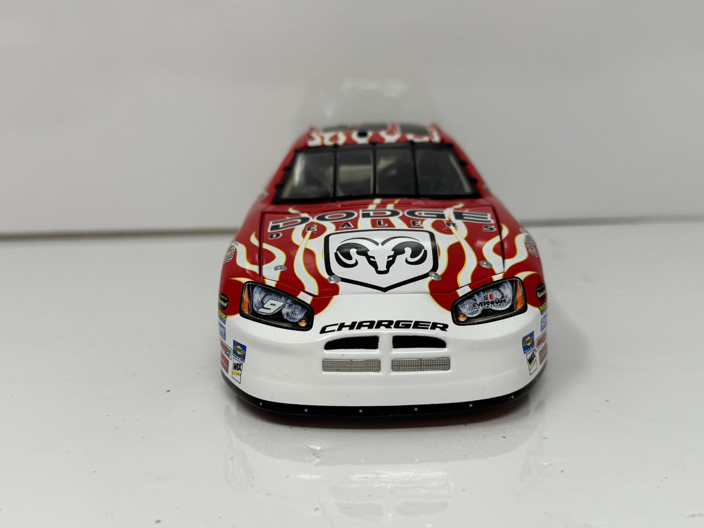 Motorsports Authentics NASCAR Kasey Kahne #9 Dodge Fan Design 2006 1:24 Diecast