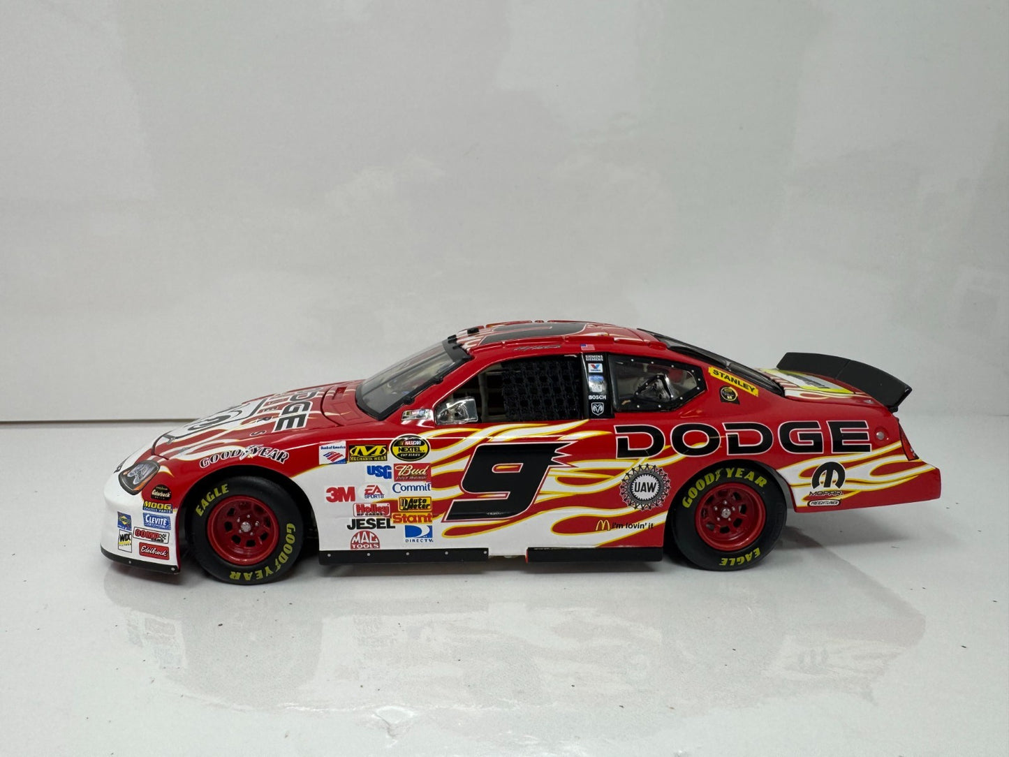 Motorsports Authentics NASCAR Kasey Kahne #9 Dodge Fan Design 2006 1:24 Diecast