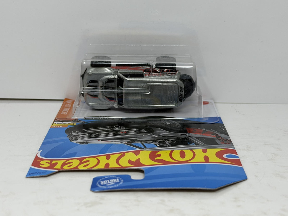Hot Wheels ZAMAC HW Hot Trucks Ford Bronco R 1:64 Diecast