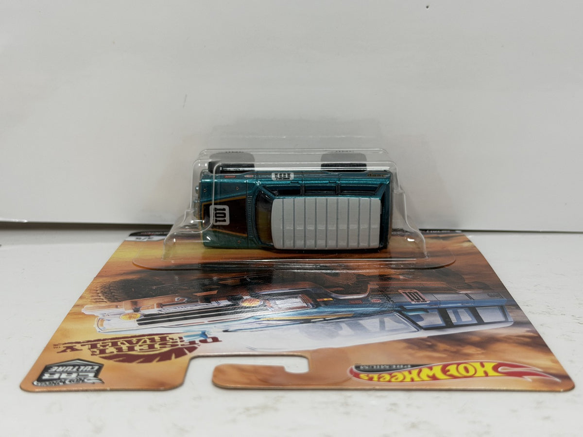 Hot Wheels Premium Desert Rally 1988 Jeep Grand Wagoneer 1:64 Diecast