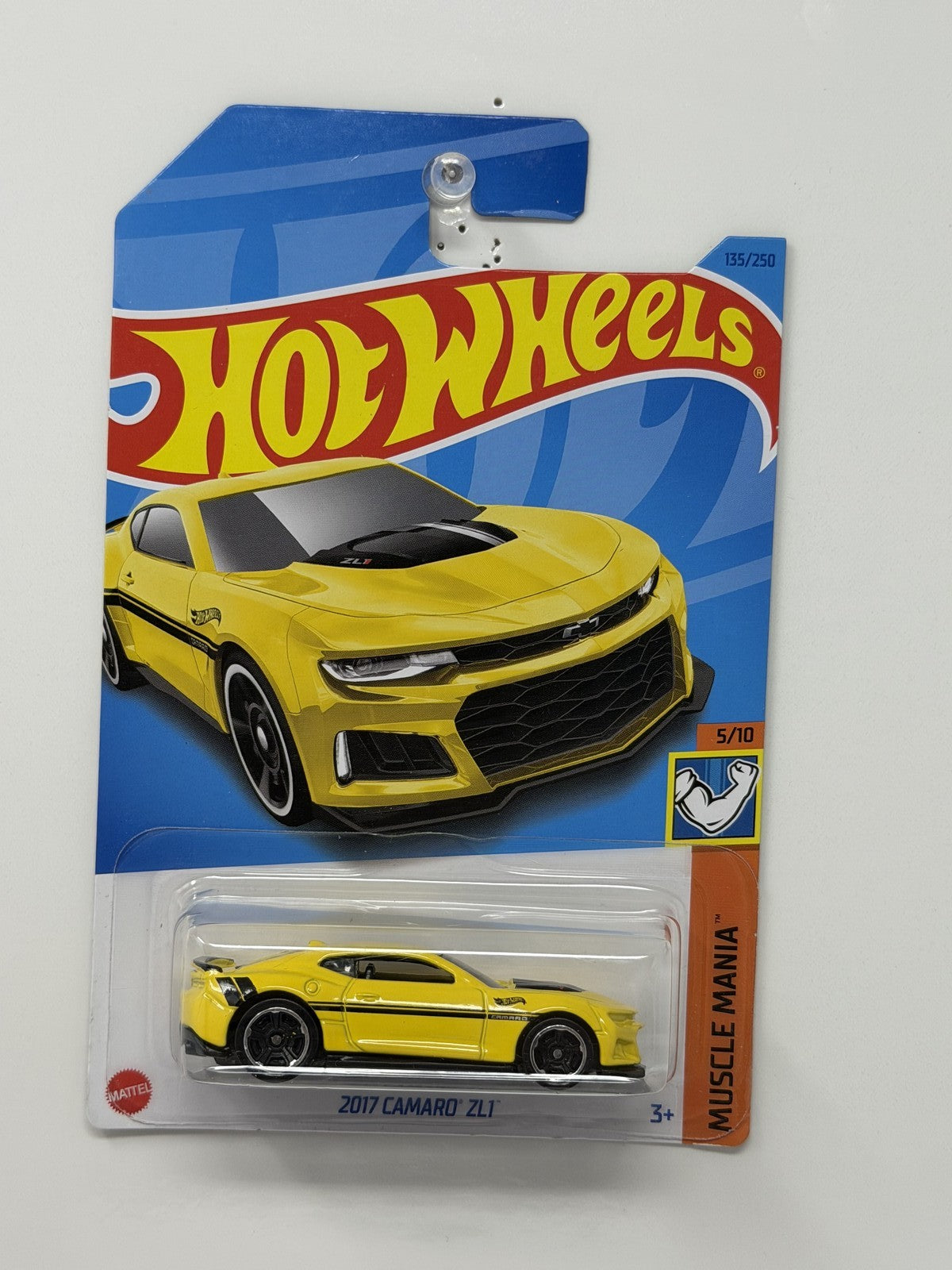 Hot Wheels Muscle Mania 2017 Chevrolet Camaro ZL1 1:64 Diecast Yellow