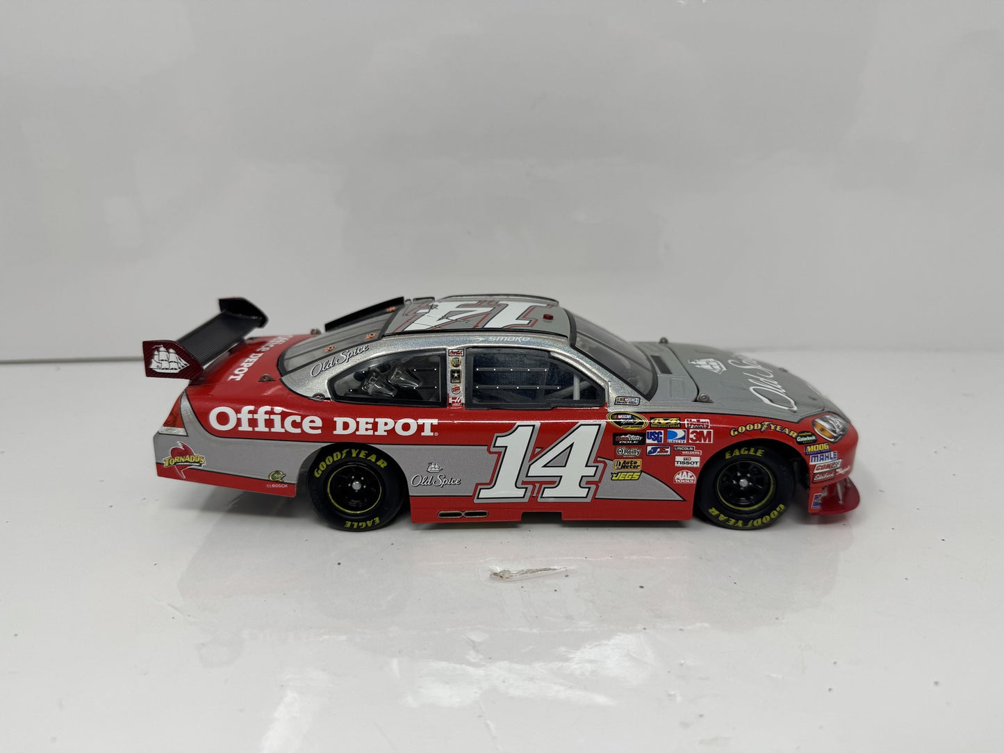 Lionel NASCAR Tony Stewart #14 Old Spice Chevy Impala Flashcoat 1:24 Diecast