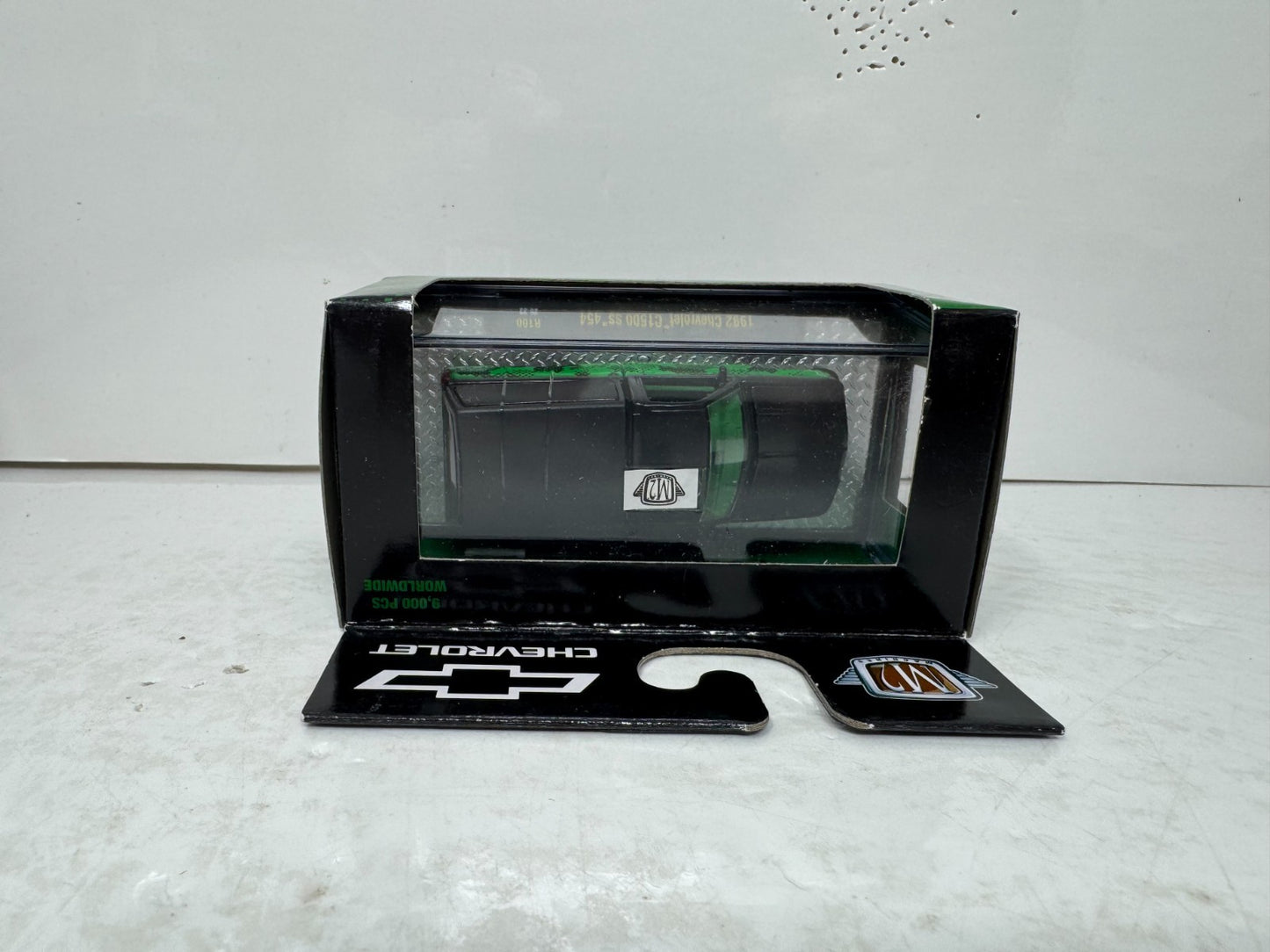 M2 Machines 1992 Chevrolet C1500 SS 454 1:64 Diecast